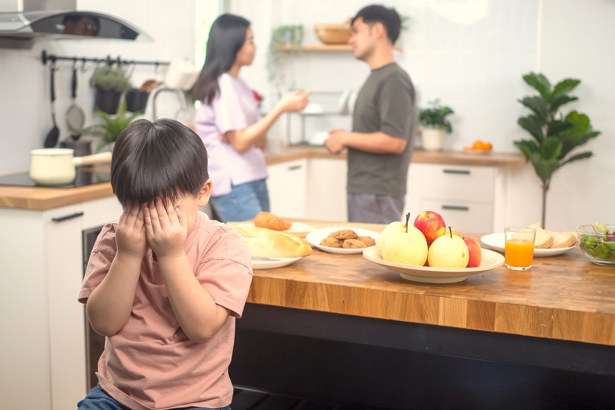 Cómo afectan las peleas de los padres a los hijos CSC