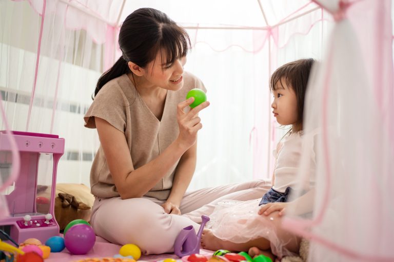 Niños y lenguaje: ¿Por qué no hablar con diminutivos?