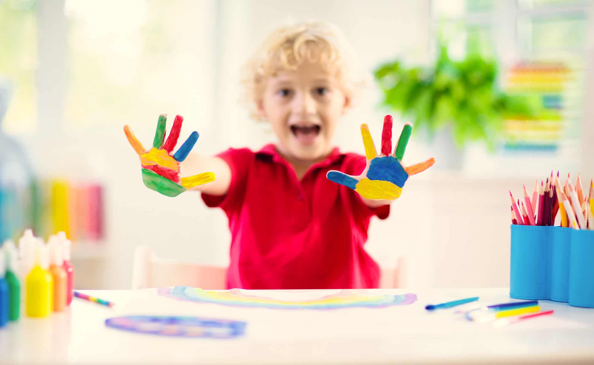 Los mejores juegos de pintura de dedos para niños y niñas