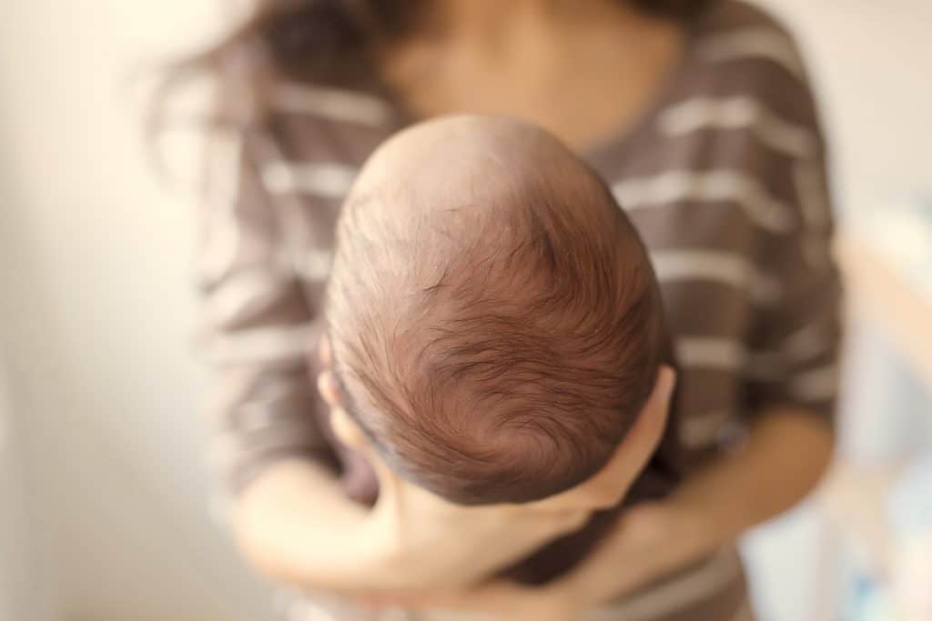 Cuánto Tarda En Cerrarse La Cabeza De Un Bebé Criar Con Sentido Común 2628