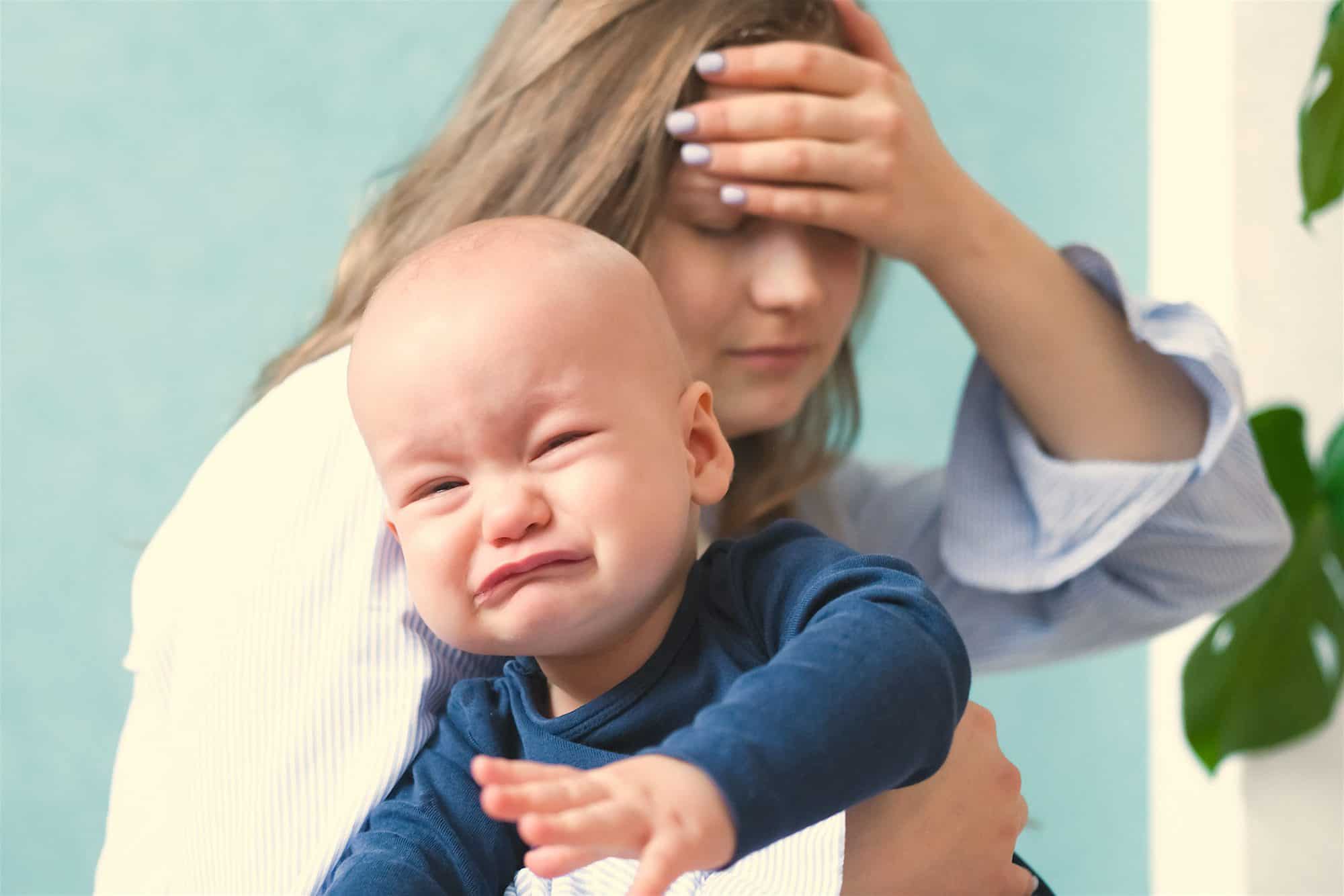 4 Razones por las que NO eres una mala madre si no amas a tu hijo al nacer