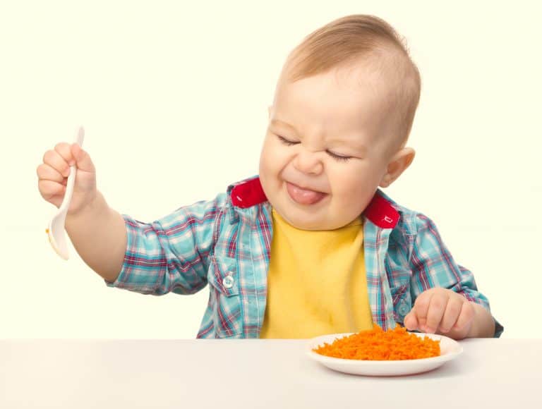 Podemos usar cucharas en Baby-Led Weaning (BLW)? • Nutreduca