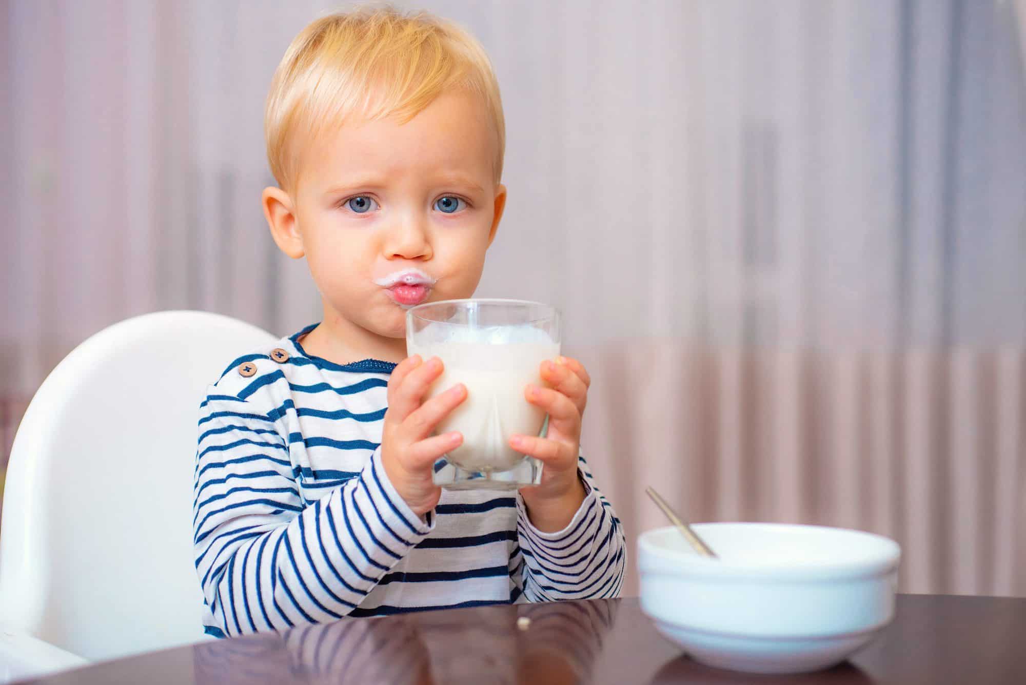 Alimentación a partir de los 12 meses: ¿Cuándo le damos la leche? - CSC