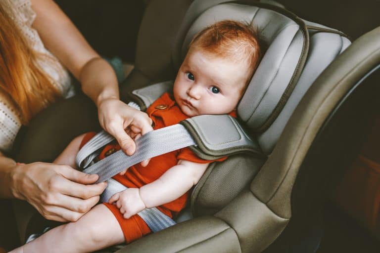 Ayuda para padres primerizos: cómo elegir una sillita de bebé para el coche  teniendo en cuenta el peso y la edad