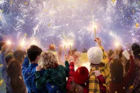 Niños y fuegos artificiales: Son la mitad de las víctimas de estas lesiones