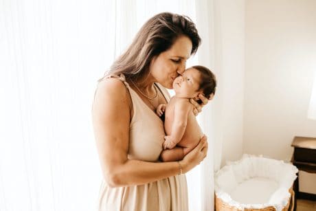 La OMS insta a proteger a madres y bebés en el periodo posnatal