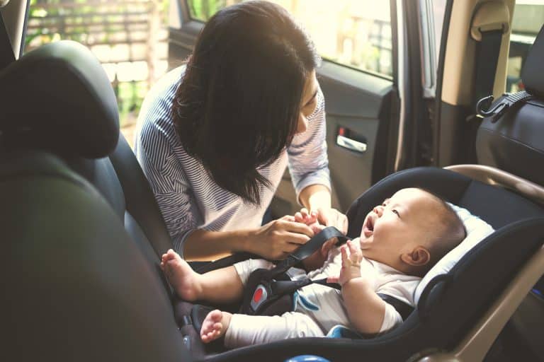Toca cambiar la silla de coche de tu hijo? 8 claves que debes tener en  cuenta