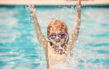 ¿Qué infecciones se pueden contraer en una piscina?