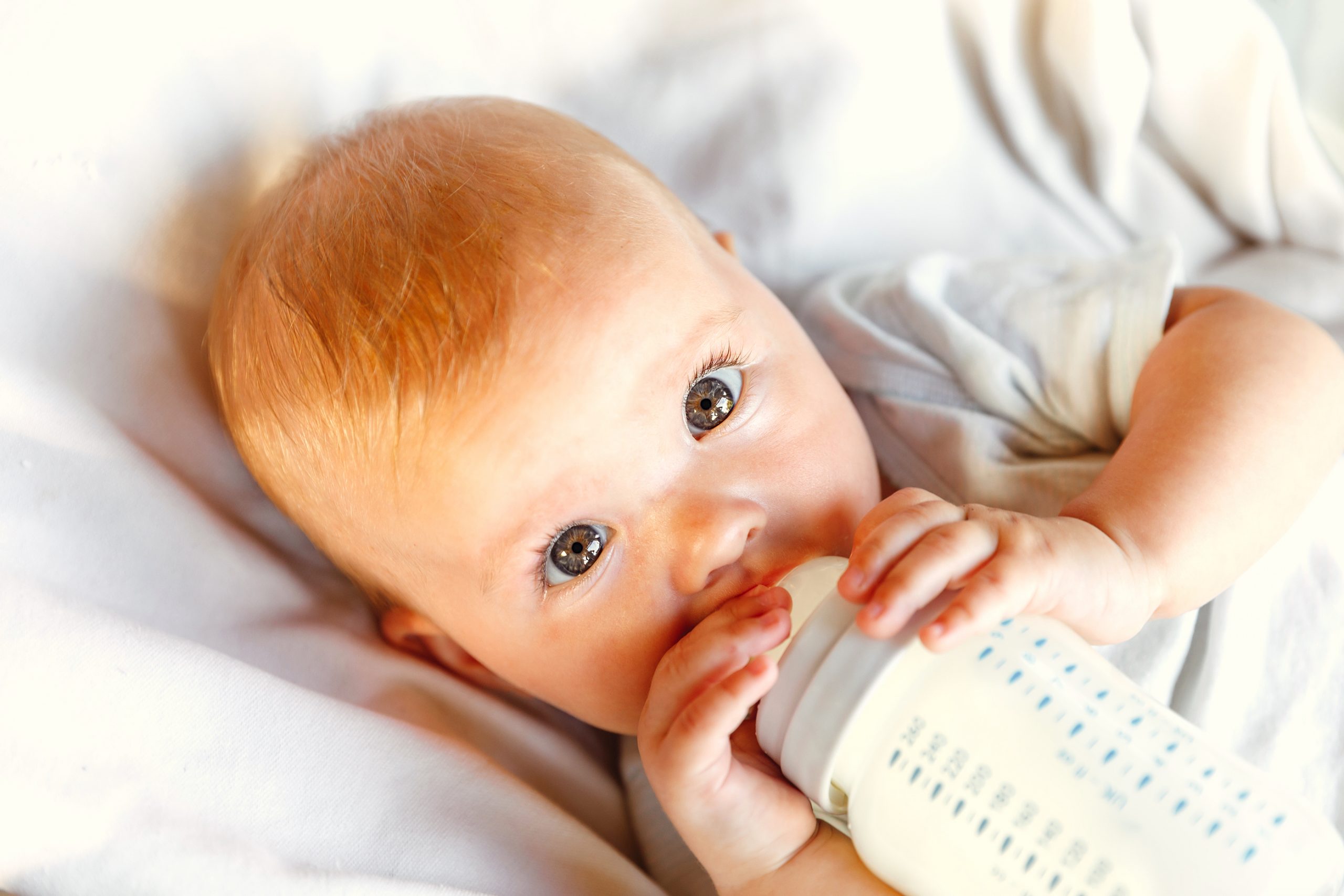 Tetinas de biberón: cuántos tipos existen y cómo elegir la mejor para tu  bebé
