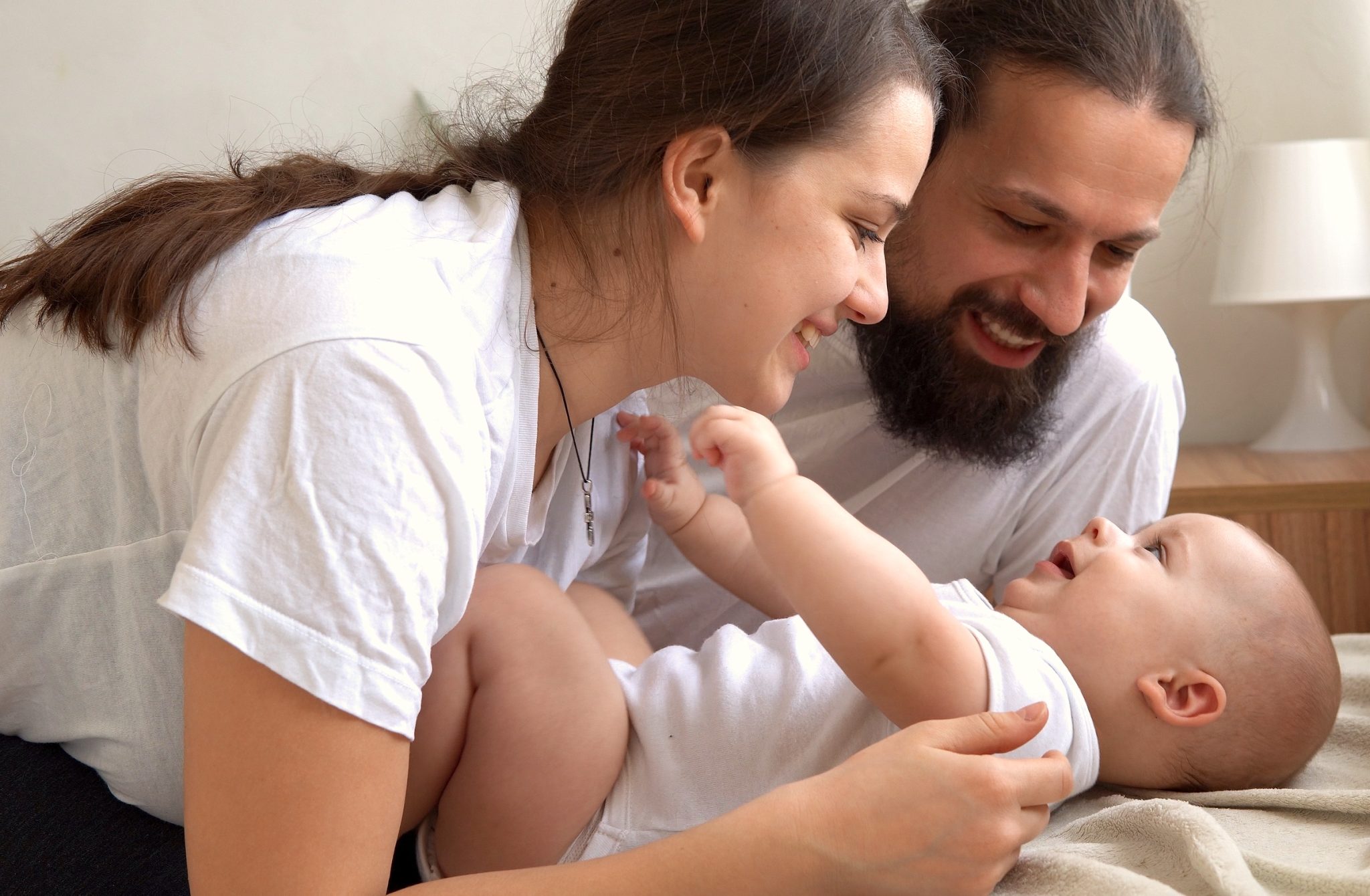 Piden la ampliación del permiso de maternidad a 6 meses CSC