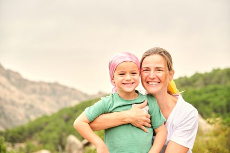 Las familias de niños con cáncer resaltan la figura del cuidador