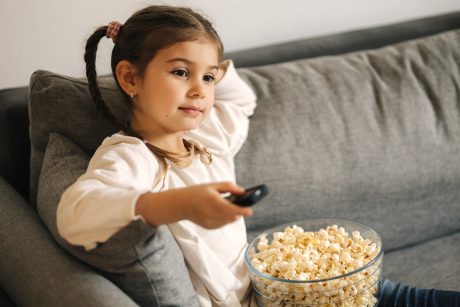 Publicidad de alimentos y bebidas dirigida al público infantil