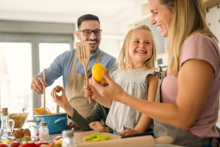 9 Beneficios de cocinar para los niños y niñas