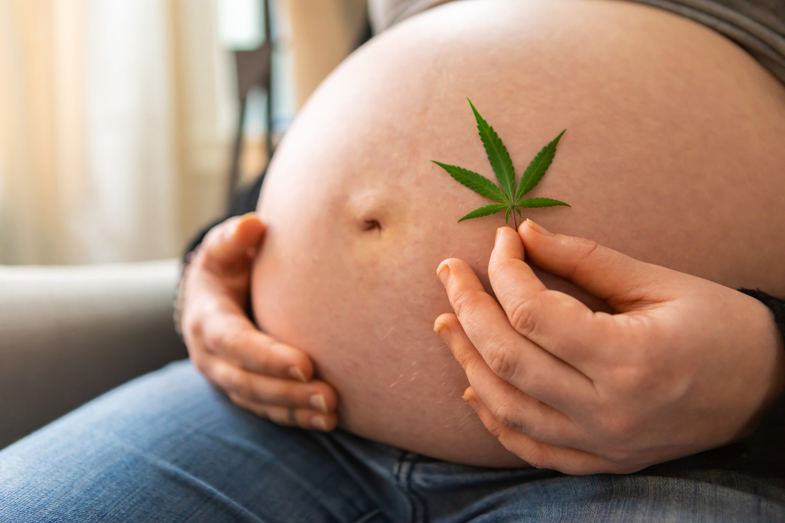 El consumo ocasional de cannabis en el embarazo puede afectar significativamente el crecimiento fetal