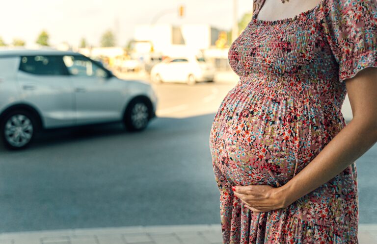 contaminación tráfico embarazo bebés