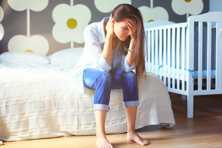 Un estudio muestra que las madres y los padres reaccionan de manera diferente a la tensión y al estrés de la crianza